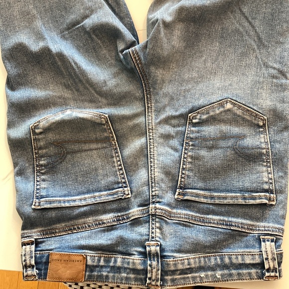 American Eagle- "Super High Rise Flare" Jeans- Size 10 - Picture 8 of 8